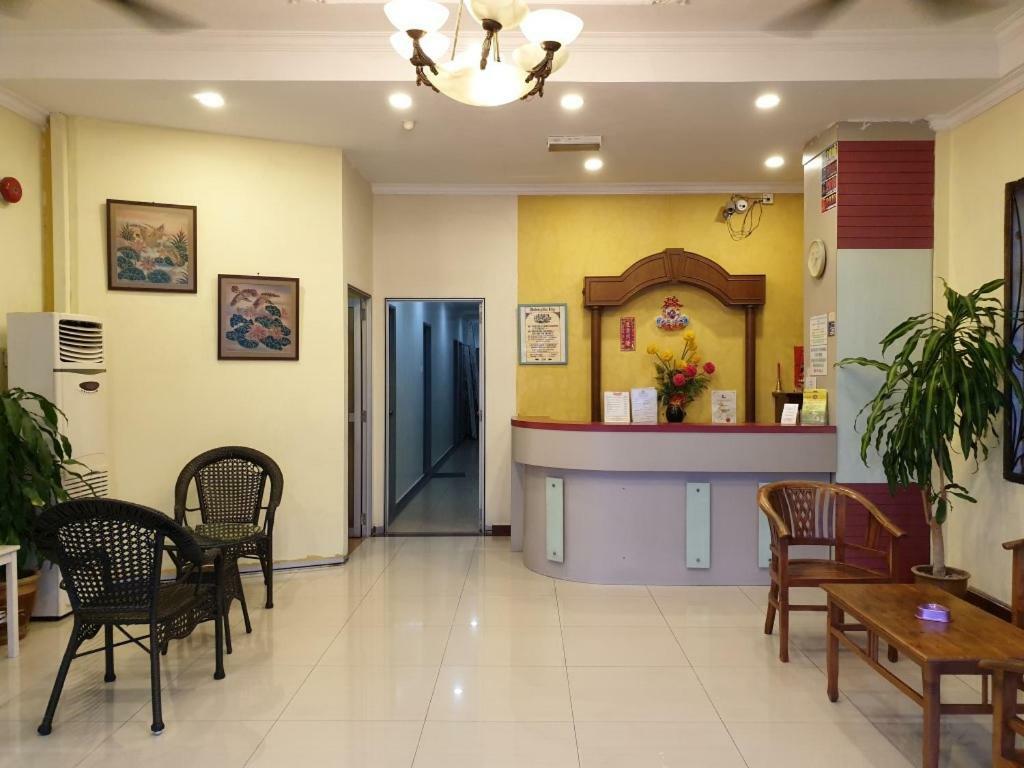 Fully Desa Tebrau Hotel